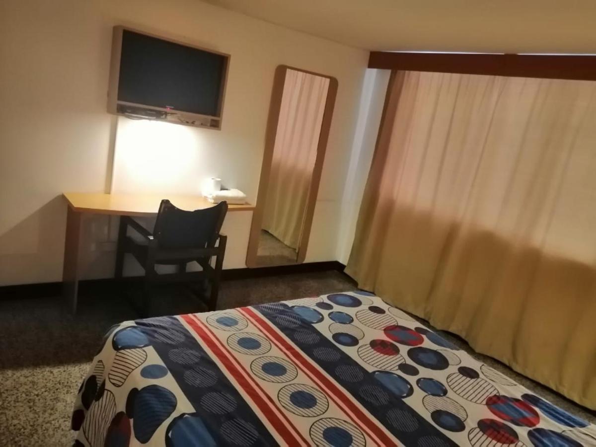 Hotel Del Oeste Cali Zewnętrze zdjęcie