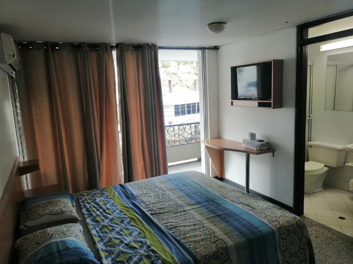 Hotel Del Oeste Cali Zewnętrze zdjęcie