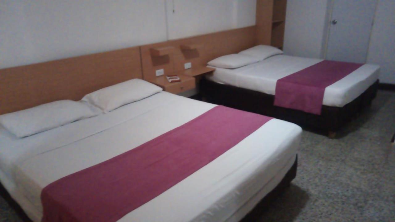 Hotel Del Oeste Cali Zewnętrze zdjęcie